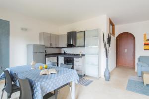 Imagen de la galería de Villa Due Leoni - Residence, en Brenzone sul Garda 25 fotos más