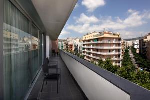 Rõdu või terrass majutusasutuses Fisa Rentals Les Corts Apartments