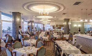 Restaurace v ubytování Blue Waters Hotel
