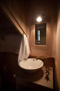 Kylpyhuone majoituspaikassa Astra Inn