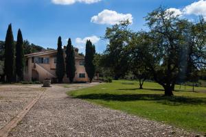 A garden outside Borgo del Gelso