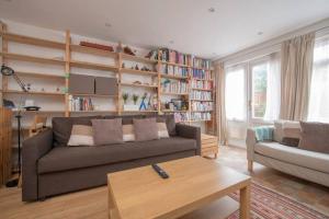 Gallery image of Brecknock Road House in London