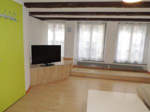 Uma televisão e/ou sistema de entretenimento em Solothurn