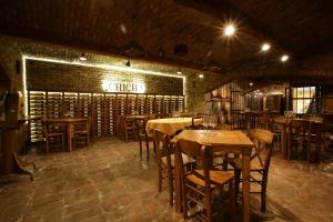 Restaurace v ubytování Garni Hotel Chicha - Winery ŠKRBIĆ