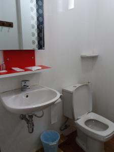 Koupelna v ubytování Nicha Suite Hua Hin Hotel