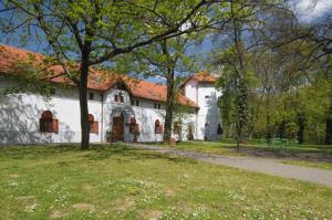 Budova, v ktorej sa dovolenkový dom nachádza