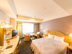 Gallery image of The Crown Palais New Hankyu Kochi in Kochi