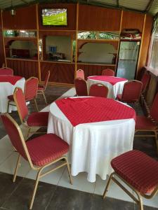 The Noble Hotel & Conference Centre的休息区