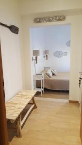 A bed or beds in a room at Affittacamere I Gatti delle 5 Terre