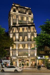 Gallery image of Zephyr Suites Boutique Hotel in Hanoi