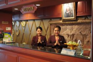 Členové personálu v ubytování Khon Kaen Hotel