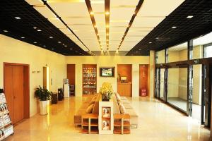 Ο χώρος του λόμπι ή της ρεσεψιόν στο Jinjiang Inn Select Jinzhong Qixing Plaza