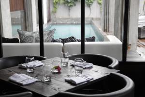 The swimming pool at or close to Anshel Hotel Seminyak