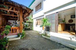 Gallery image of RedDoorz Plus @ Secret Garden Boracay in Boracay