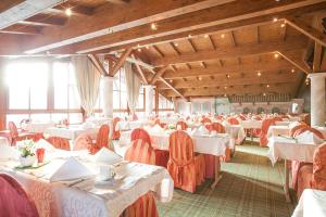 Restaurace v ubytování Wellnesshotel ...liebes Rot-Flüh