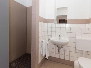 Koupelna v ubytování WinBudget "bed&breakfast"
