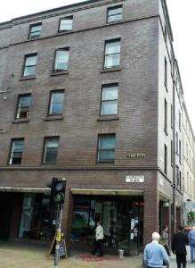 Το κτήριο όπου στεγάζεται  το διαμέρισμα