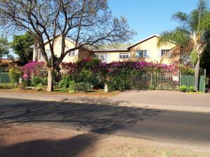 Gallery image of Vivian's Cottage in Pretoria