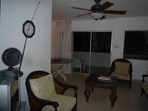 Gallery image of 1 Bed Apartment/Condo in Saint James