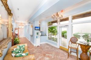 Gallery image of Palm Beach Historic Inn in Palm Beach