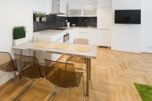 Kuchyň nebo kuchyňský kout v ubytování Apartment Jindrisska + 4 fotografie