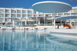 The swimming pool at or close to Nikki Beach Resort & Spa Porto Heli