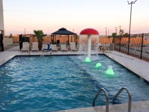 Bazén v ubytování Motel 6-Midland, TX nebo v jeho okolí
