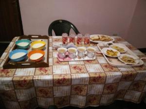 Breakfast options available to guests at Tsechu Homestay