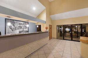 Vstupní hala nebo recepce v ubytování Super 8 by Wyndham Midland + 20 fotografií