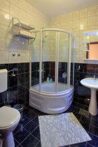 Vannituba majutusasutuses Guesthouse Vitez