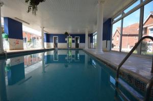 Bazén v ubytování Laguna Hotel nebo v jeho okolí