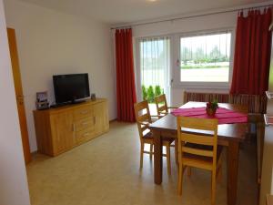 Μια τηλεόραση ή/και κέντρο ψυχαγωγίας στο Appartement Julian