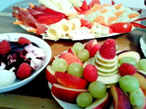 Jedlo v ubytovaní bed & breakfast alebo blízkom okolí