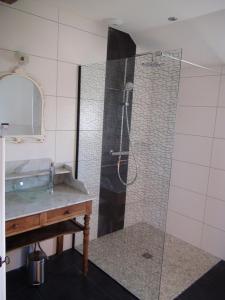 Ванна кімната в Chezlesgoyp