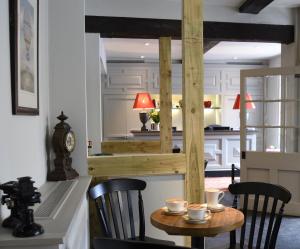 Kuchyň nebo kuchyňský kout v ubytování Noel Arms - "A Bespoke Hotel"