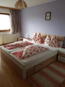 Letto o letti in una camera di Landgasthof Astner