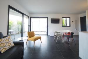 Μια τηλεόραση ή/και κέντρο ψυχαγωγίας στο Residence Petradoru