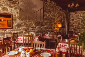 Jedzenie in country house lub w pobliżu