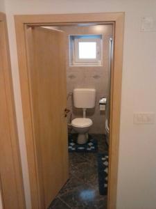 Koupelna v ubytování Apartmani Marić