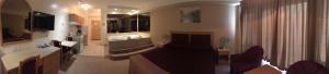 Gallery image of New Imperial Suites in Whitecourt