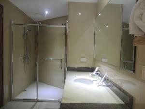 Koupelna v ubytování Dela Chambre Hotel
