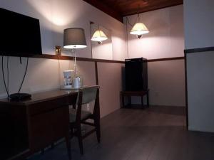 Cucina o angolo cottura di Falcon Nest Motel