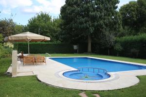 Der Swimmingpool an oder in der Nähe von Damla Pansiyon