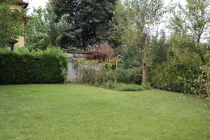 Ein Garten an der Unterkunft Damla Pansiyon
