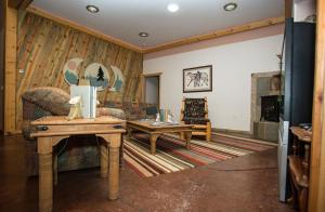 Posezení v ubytování DiamondStone Guest Lodges