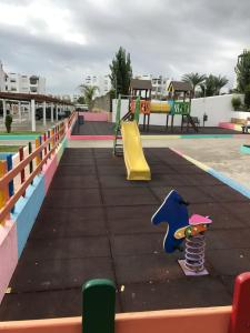 Children's play area sa Marina beach appartement, M'diq Ave, Tetouan