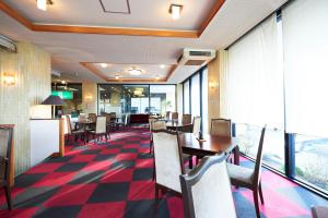 Restaurace v ubytování Select Inn Tsuruga