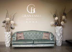 Posezení v ubytování Sercotel Gran Fama