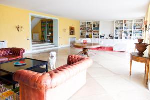 A seating area at Borgo del Gelso