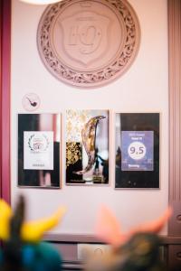 TV a/nebo společenská místnost v ubytování Hotel 19